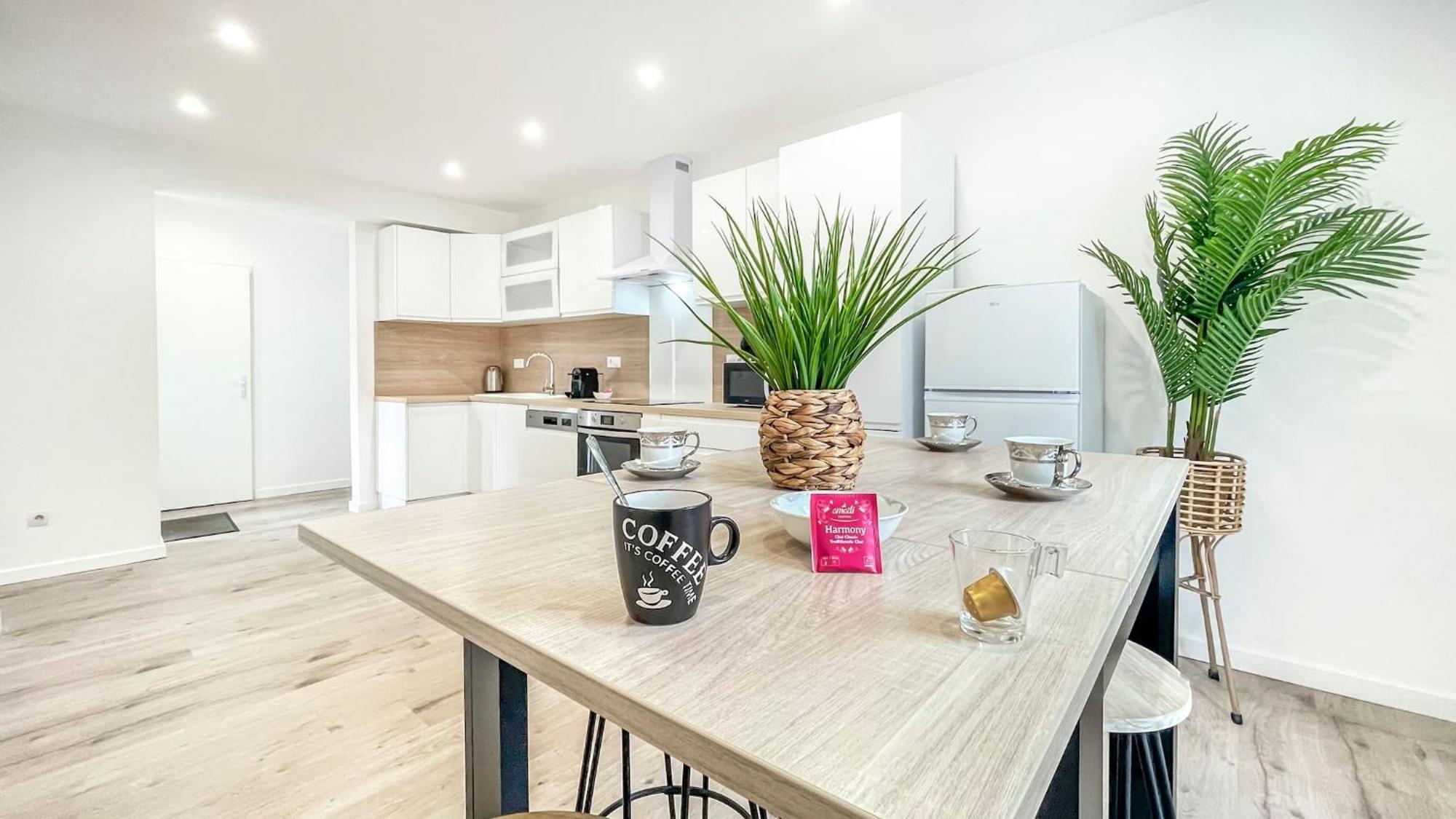 Homey Sakine- Proche Centre- Netflix- Wifi Cluses Luaran gambar
